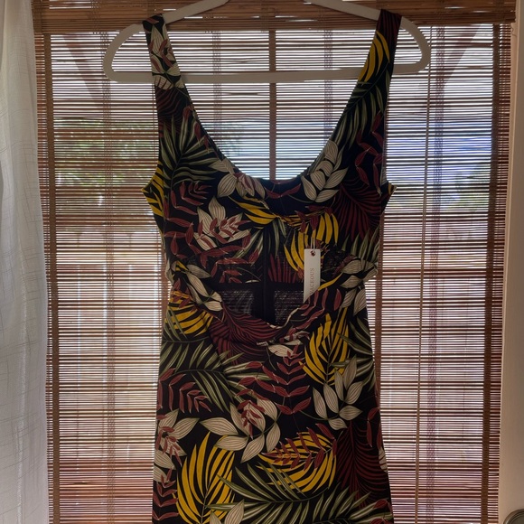 Olivaceous Dresses & Skirts - Oliviaceous Tropical Cut-Out Mini Dress, Size Small